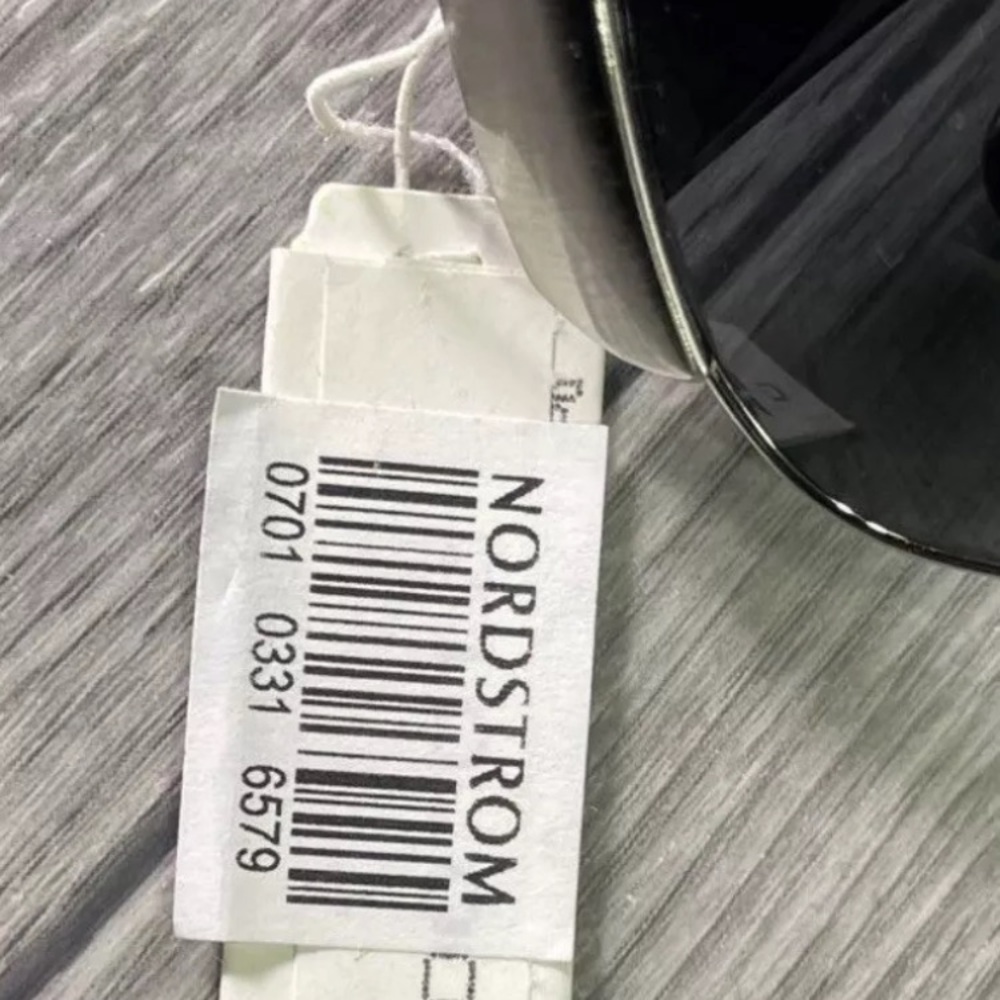Authentic Prada Black Wrap Sunglasses with Case and Certificate of Authenticity - Picture 4 of 9